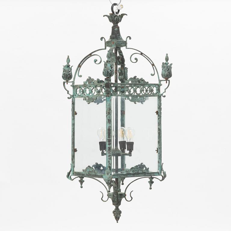 A 20th century ceiling lantern.