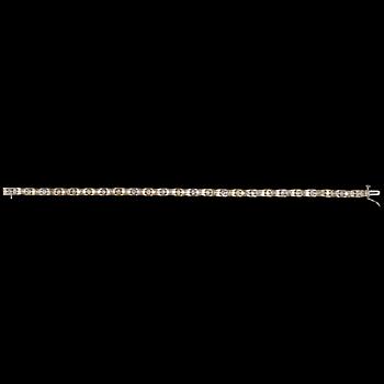 104. A brillinat cut diamond bracelet, tot. app. 5 cts.