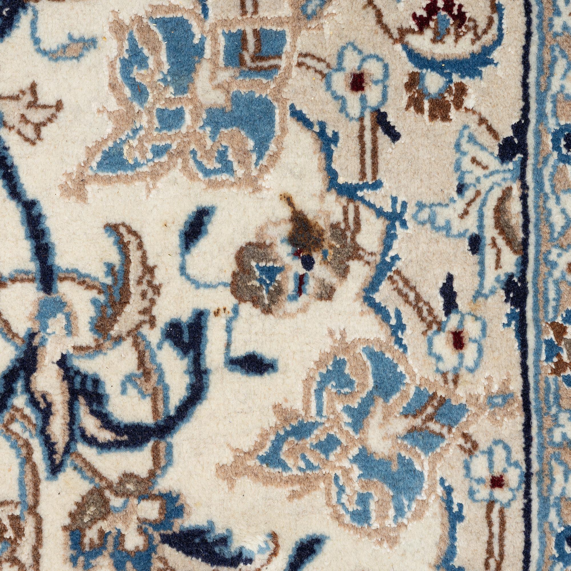 Carpet, Nain approx. 255 x 162 cm.