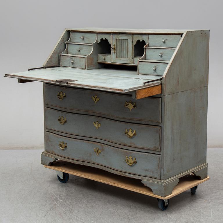 a secretaire from the first haöf of the 19th century.