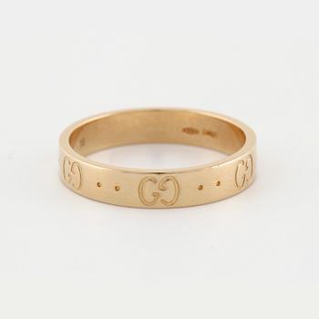 GUCCI, a "Gucci Icon" ring.