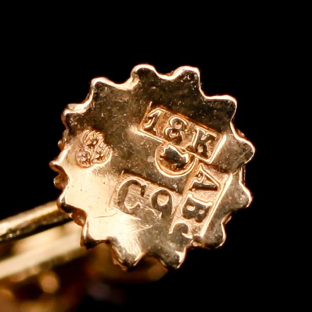 ÖRHÄNGEN, 1 par, 18 k guld, 1953, med vita stenar. Total vikt 3 gram.