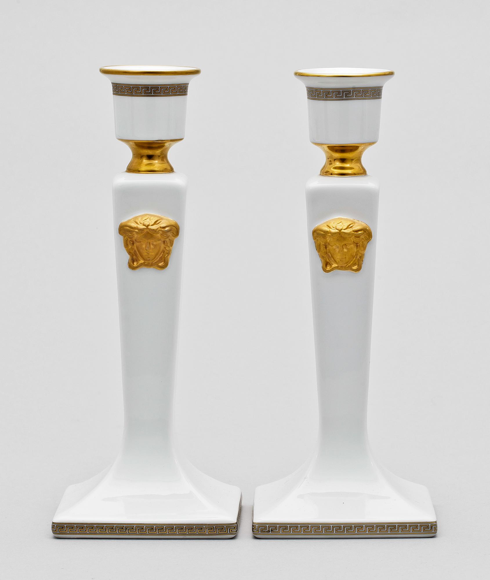 LJUSSTAKAR, ett par, porslin, "Gorgona", Rosenthal för Versace.
