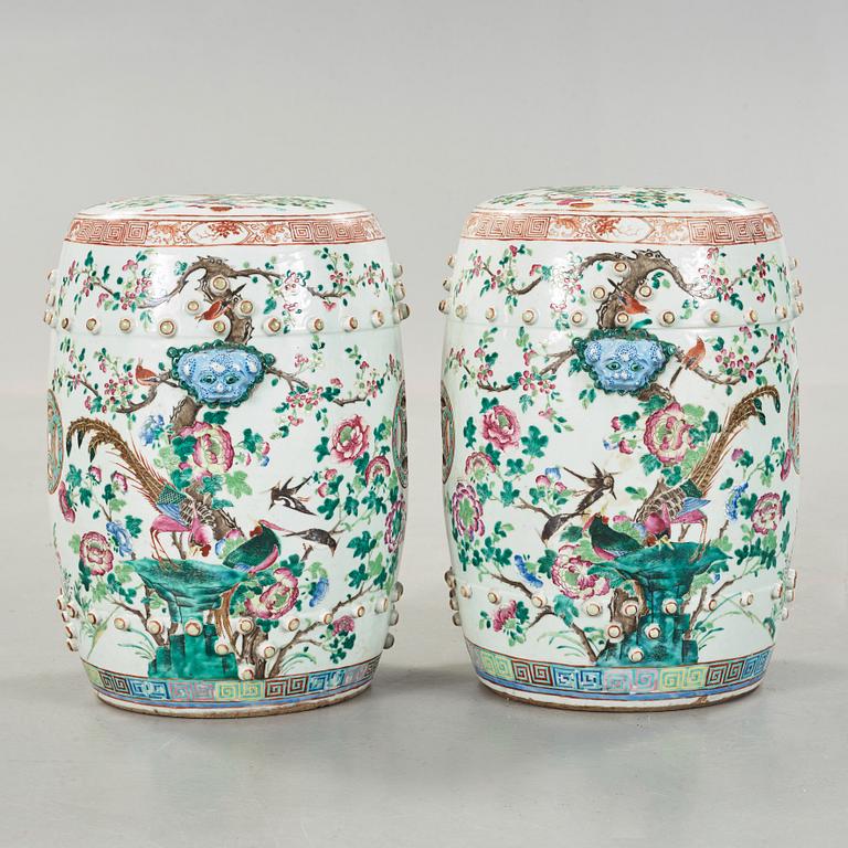 A pair of famille rose garden seats, Qing dynasty, 19th Century.