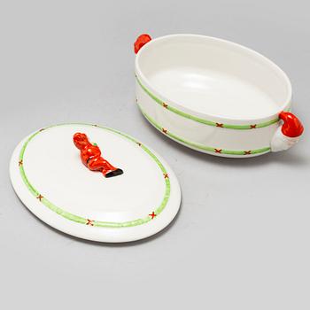 A Swedish Christmas porcelain dinner service "God Jul", 19-pieces, Gustavsberg.