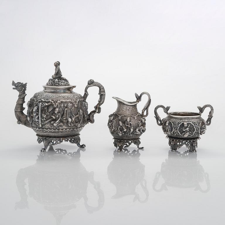 Tekanna, sockerskål och mjölkkanna, silver, 1900-talets början/ första hälft. Finska kontrollstämplar, 1949.