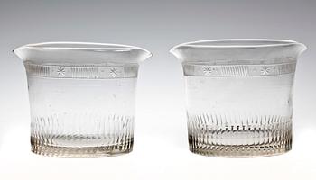 474. A pair of 19th century glass rinser.