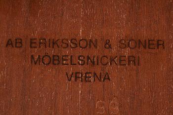 JOSEF FRANK, "Nationalmuseiskåpet", Firma Svenskt Tenn, modell 881.