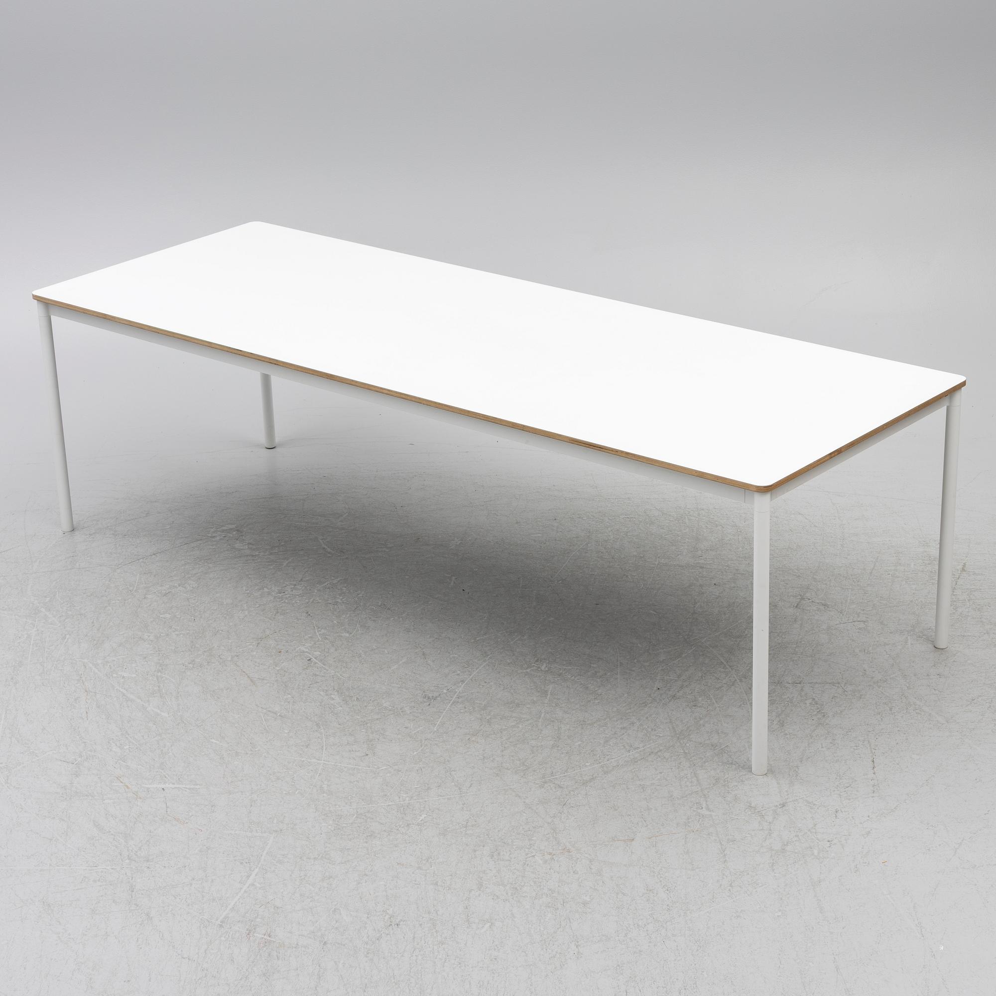 Mika Tolvanen, dining table "Base", Muuto,