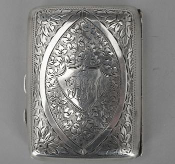 CIGARILLETUI, sterling silver, Birmingham, England 1939 samt ETUI, silver. Tot. vikt 163 g.