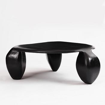 Niklas Runesson, a unique low table, executed in his own studio in 2021.