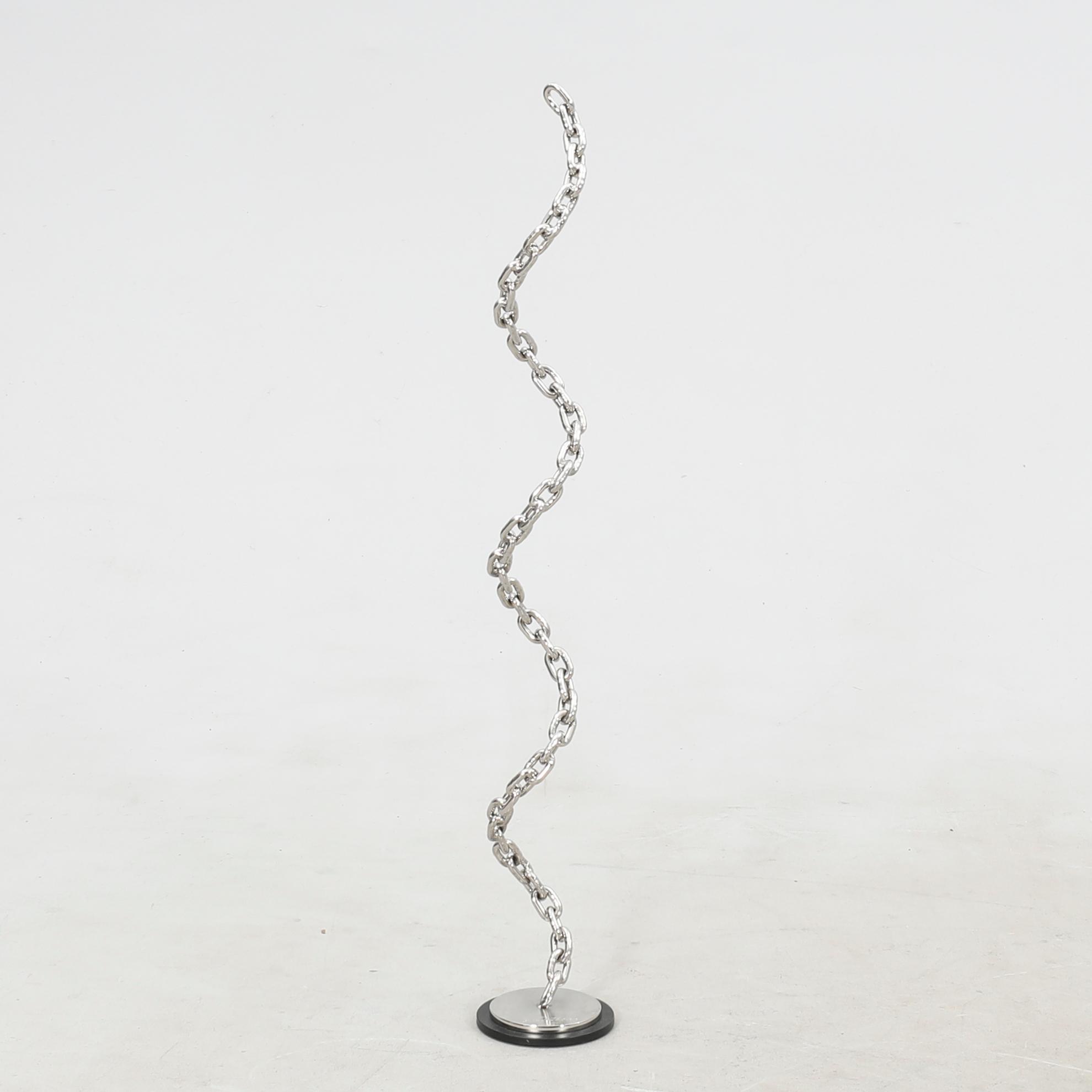 Oscar Reutersvärd, chain, "Aspiring Movement" signed.