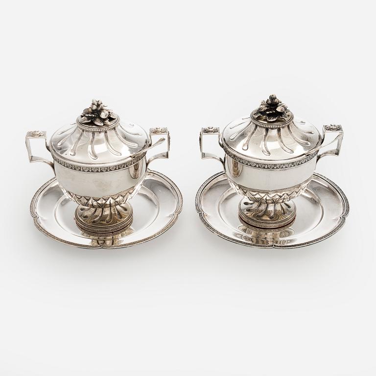 Sokerikkopari, vadit ja sirotinlusikat, hopeaa, JE Torsk, Tukholma 1902.