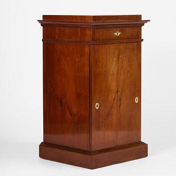 A Swedish Empire mahogny cabinet by J Öman (master 1815-1833).