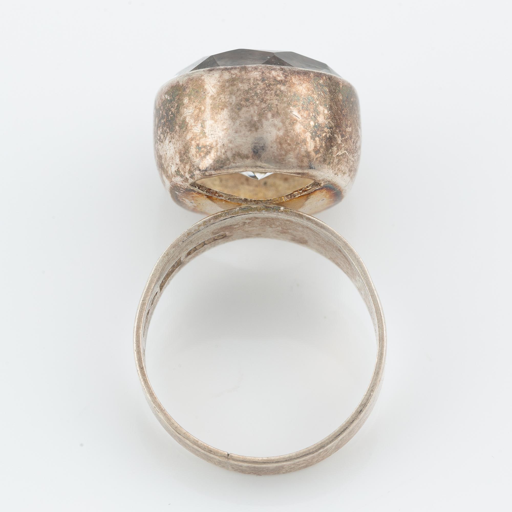 Necklace, bracelet, and a ring, silver with rock crystal, including pieces by Gert Thysell.