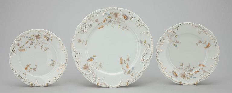 SERVIS, ca 132 delar, porslin, Rosenthal "Louis XIV", 1900-talets början.