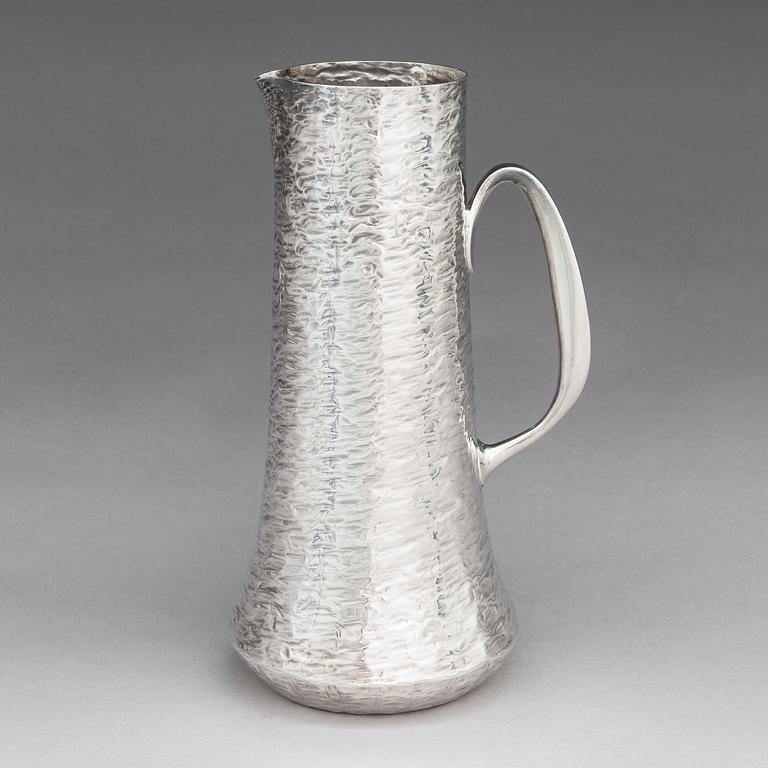 Tapio Wirkkala, tillbringare med bägare, 6 st, sterlingsilver, stämpelsignerade TW, Kultakeskus oy, Tavastehus, 1972.