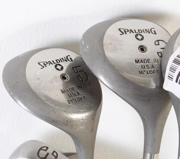 GOLFSET, Spalding, 10 klubbor och bag.