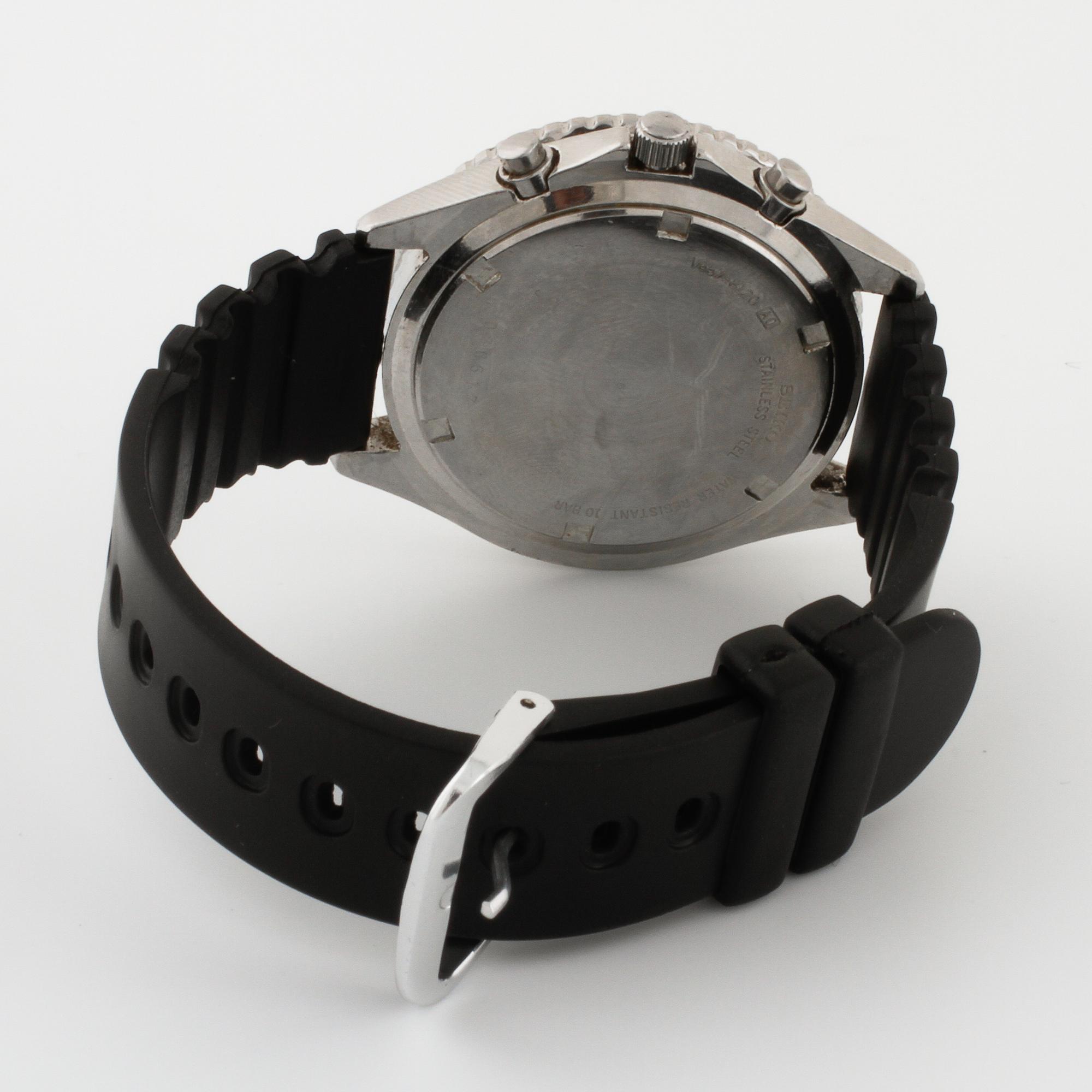Seiko chronograph 100m water resistant 10 bar outlet
