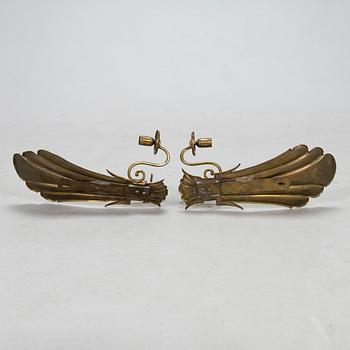 Paavo Tynell, a pair of 1920's brass wall sconces, model '7004S', for Taito Finland.