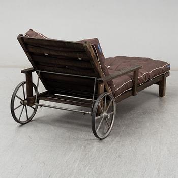 ELSA STACKELBERG, däckstol/vilstol, Fri Form, 1900-talets andra hälft.