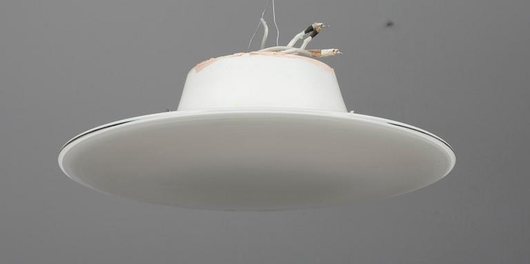 LAMPOR, ett par, opalglas, "Eclipta Lamp Small", design Arne Jacobsen, Orno. 1950-60-tal.