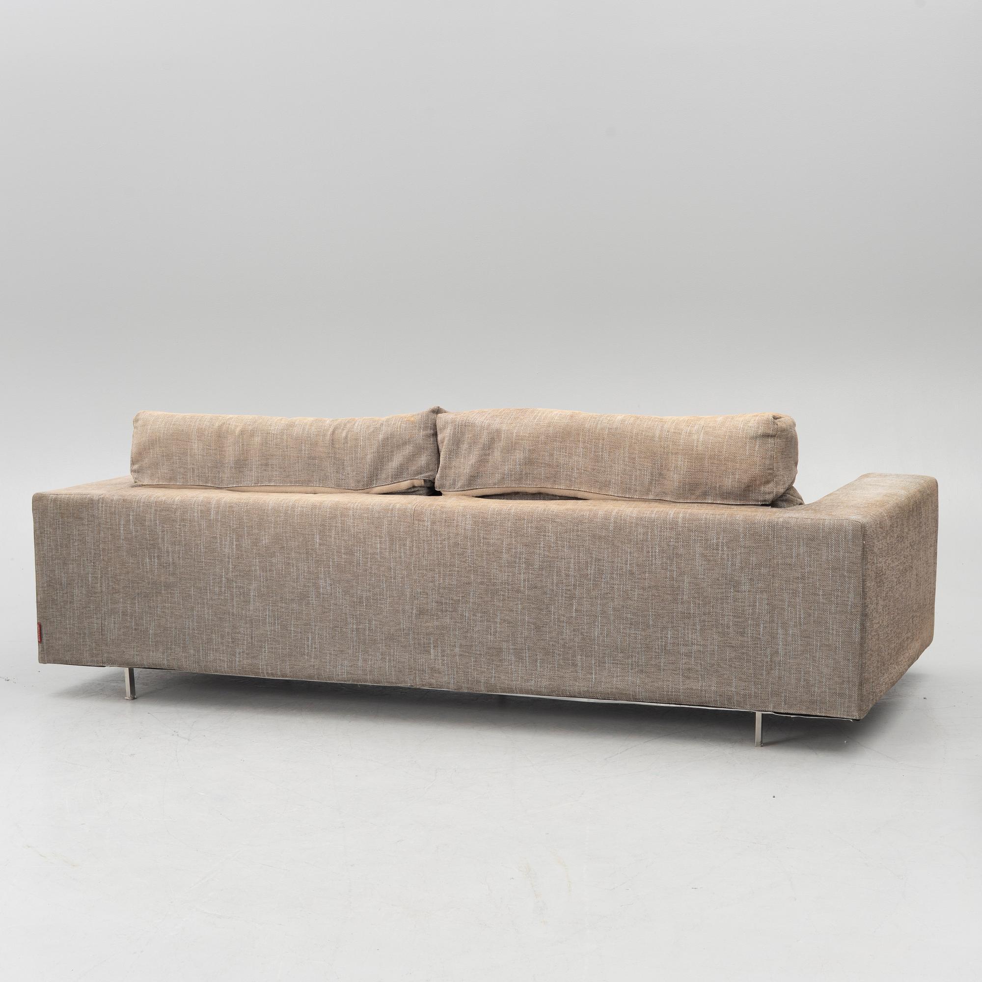 Soffa och sittpuff, 2000-tal.