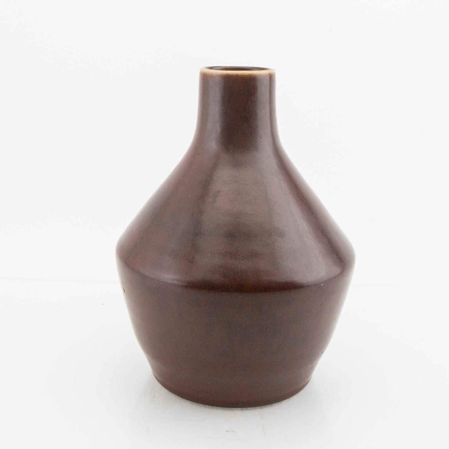 Carl-Harry Stålhane, a signed stoneware vase.