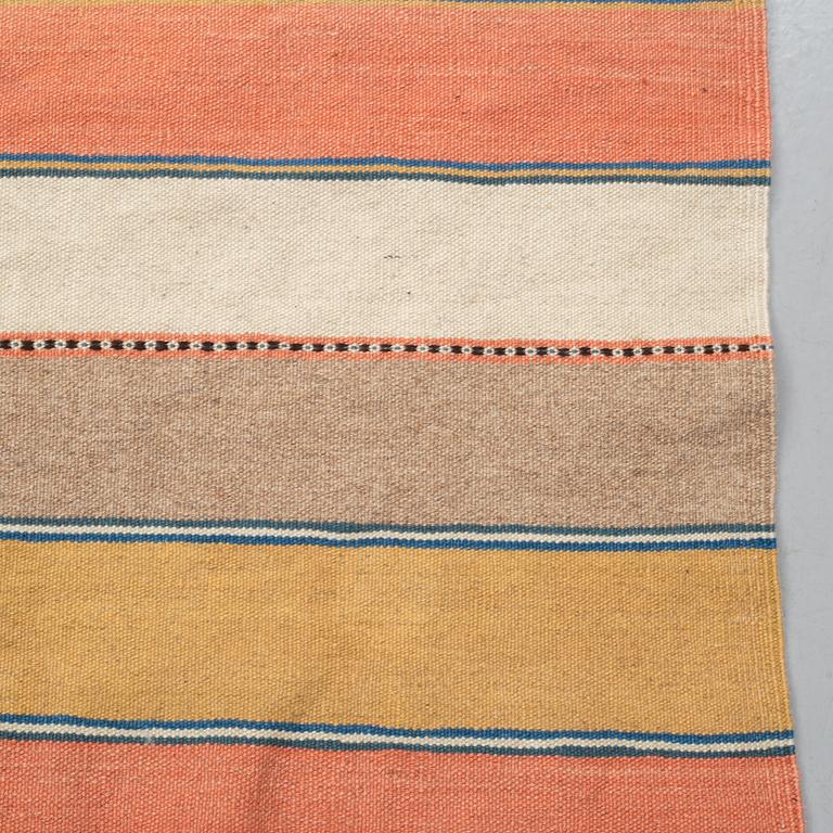 MATTO, flat weave, probably Oriental,  ca 246,5 x 174,5 cm.