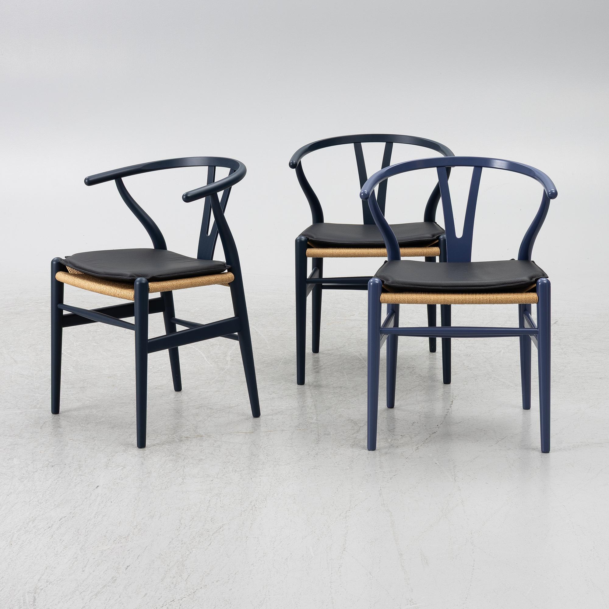 Hans J. Wegner, stolar, 3 st, "Y-stolen", Carl Hansen & Son, Odense, Danmark.