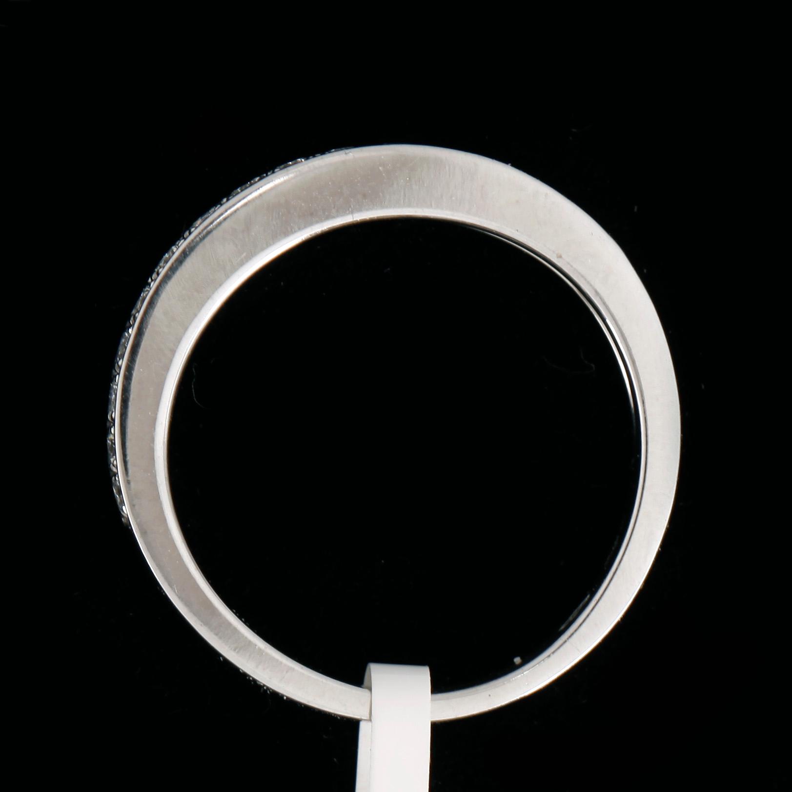 RING, 18k vitguld med diamanter tot 0,23ct. Vikt ca 2,62 gram.