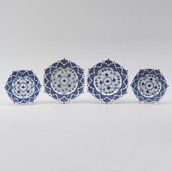 ASSIETTER, 24 st (12+12), musselmalet, Royal Copenhagen.