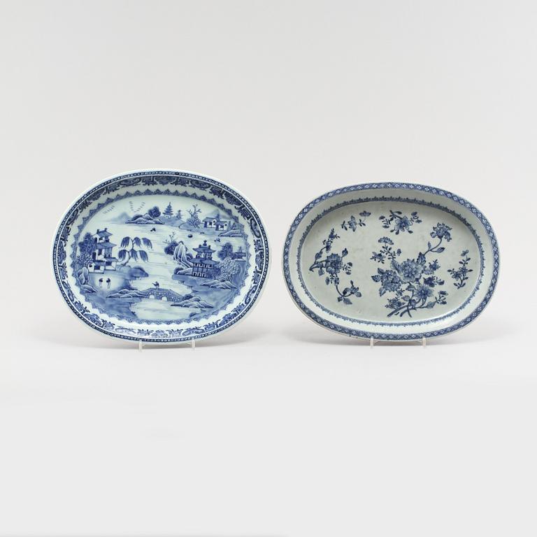 STEKFAT, 2 st, porslin, Kina, 1700-tal.