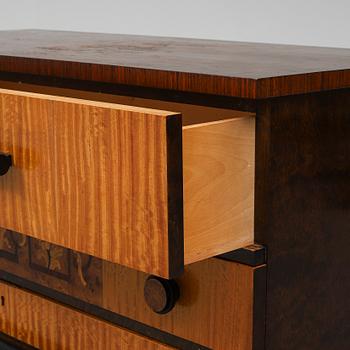 A Swedish Chest of drawers, 1920's/30's.