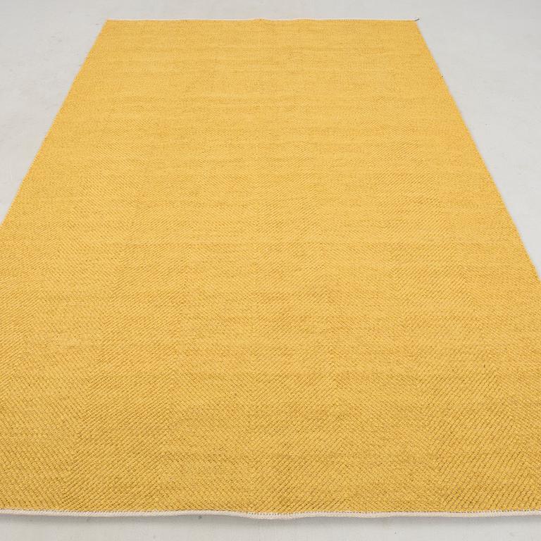 Matta, Vandra Rugs, "Herringbone", ca 326x211 cm etikettmärkt.