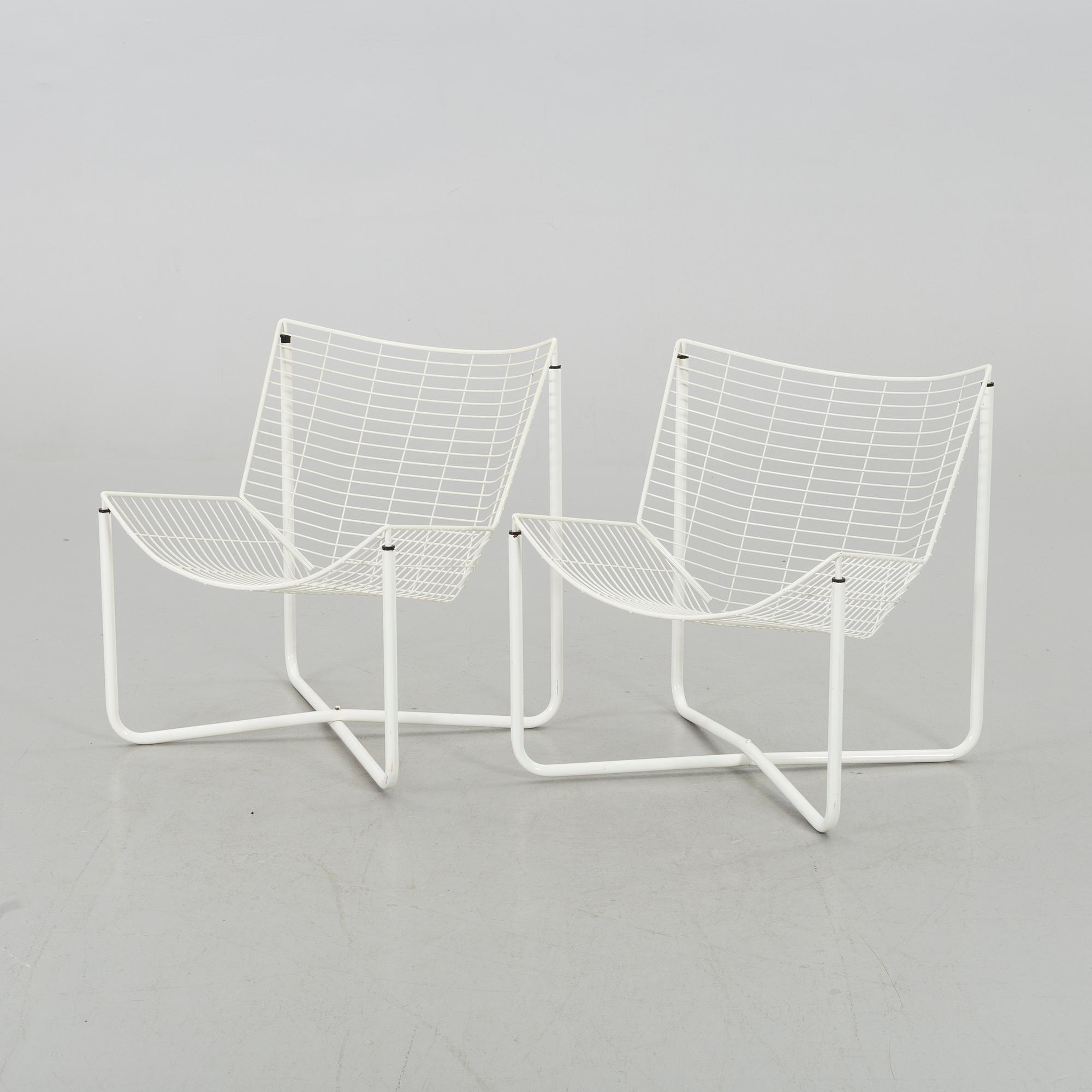 NIELS GAMMELGAARD, bord samt två fåtöljer "Järpen" för IKEA inköpt 1983.