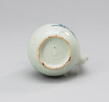 An 18th Century Japanese porcelaine jug of wine.