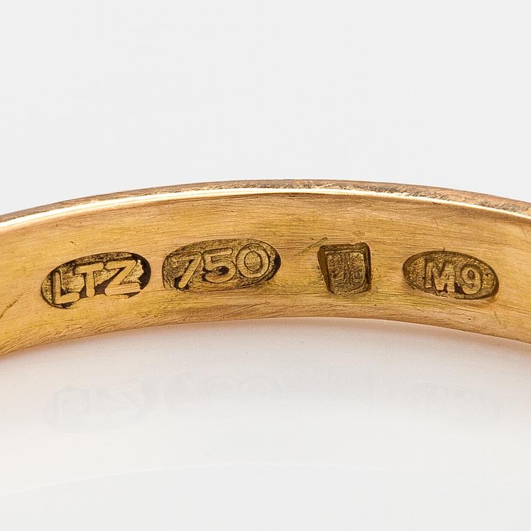 An 18K gold ring with diamonds ca. 0.20 ct in total. Lagercrantz Jewellery, Tammisaari 2013.