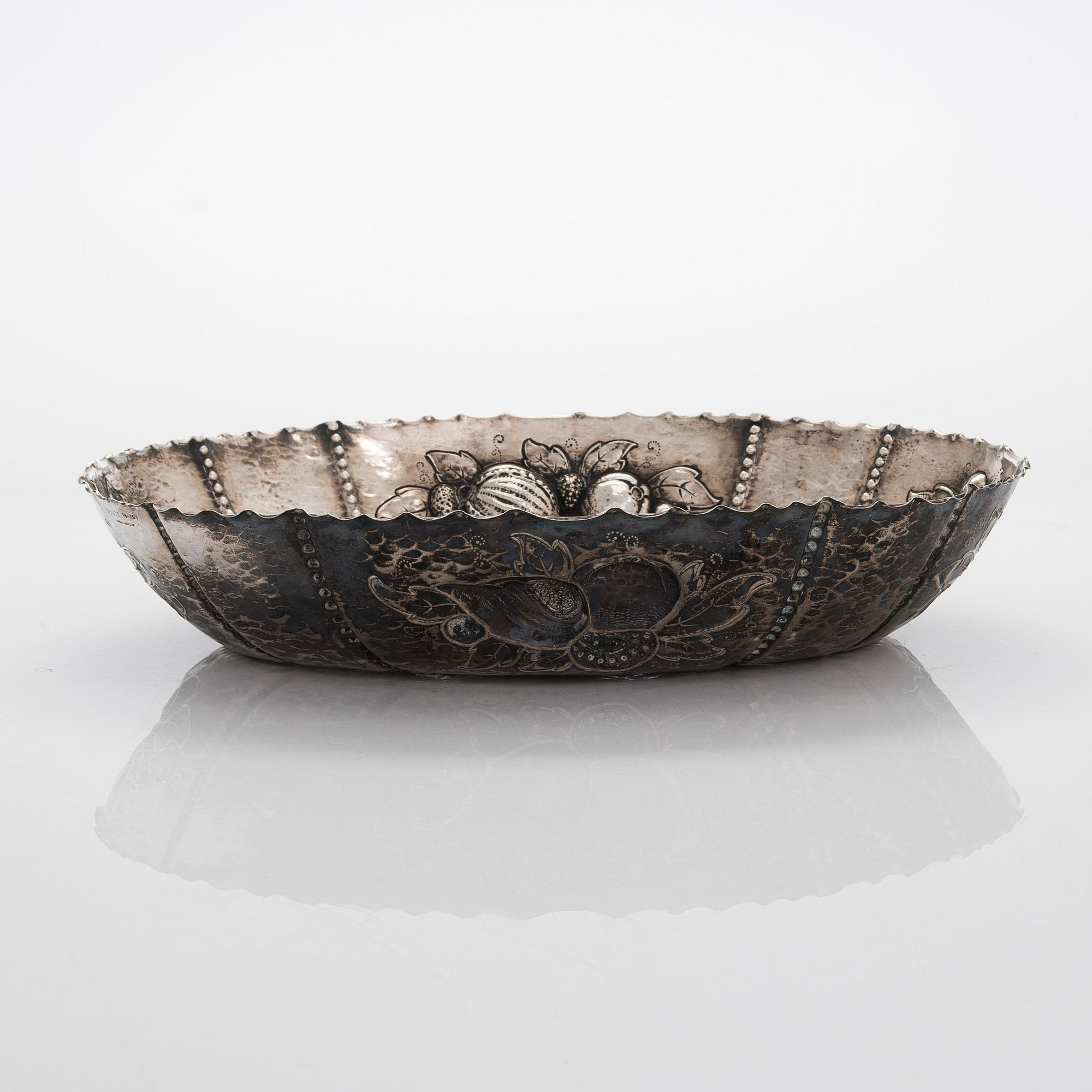 A silver fruit bowl, Eugen Marcus (retailer), Germany.