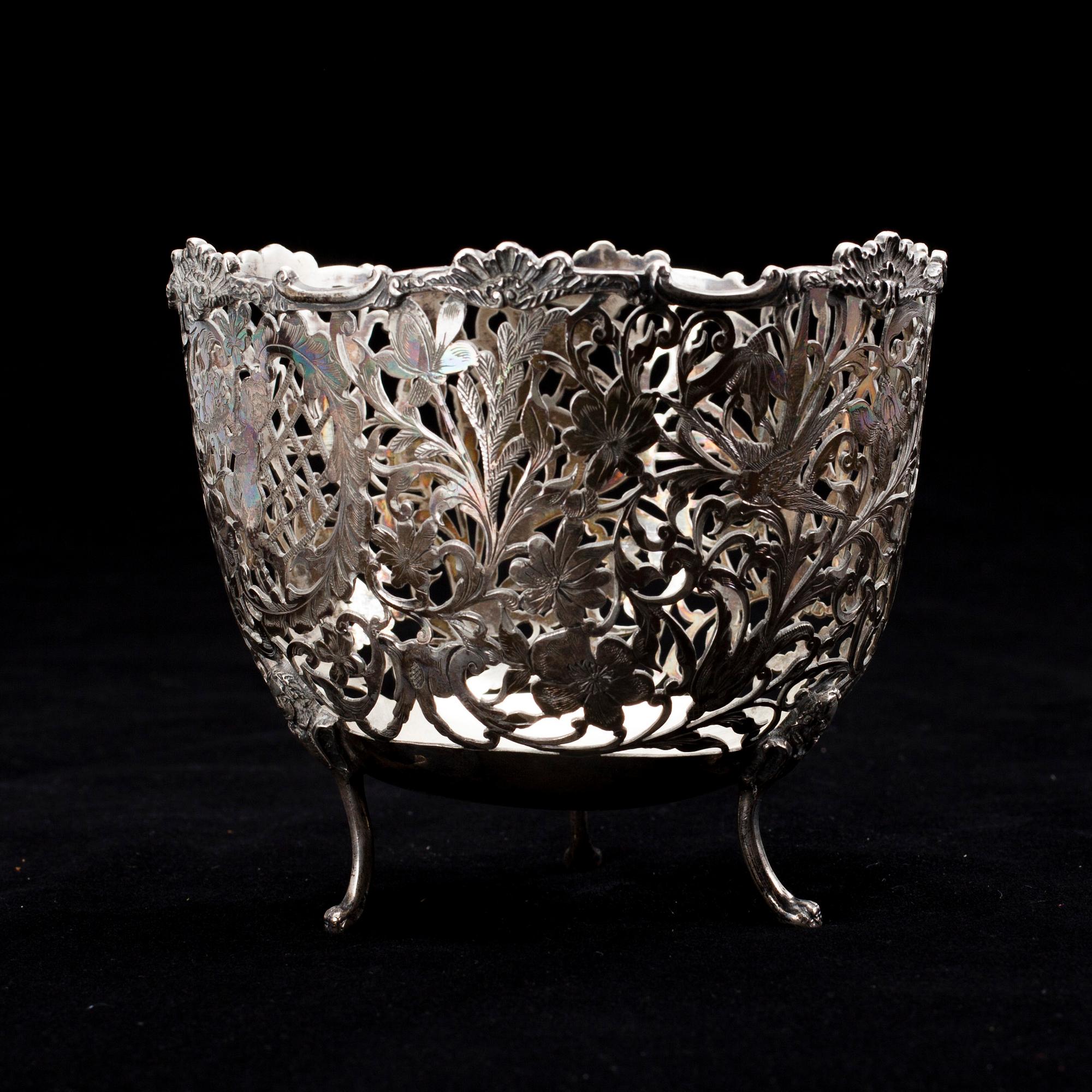 MALJA, hopeaa, hollantilaiset leimat. Paino 172,6 g.