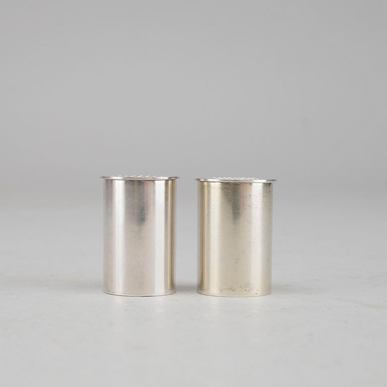 WIWEN NILSSON, silver, ett par, SALT OCH  PEPPARSTRÖARE, Lund, 1960-1961.