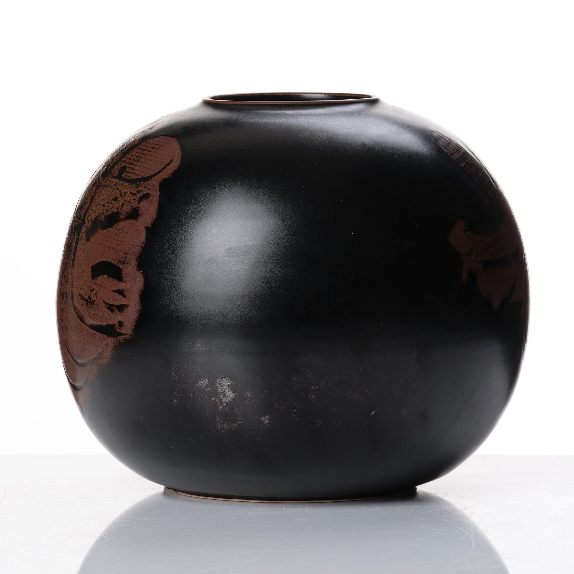 Stig Lindberg, a stoneware vase, Gustavsberg studio, Sweden 1970.