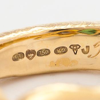 Torbjörn Tillander, an 18K gold serpent ring with heart-shaped green tourmaline and green diamonds, Helsinki 2011.