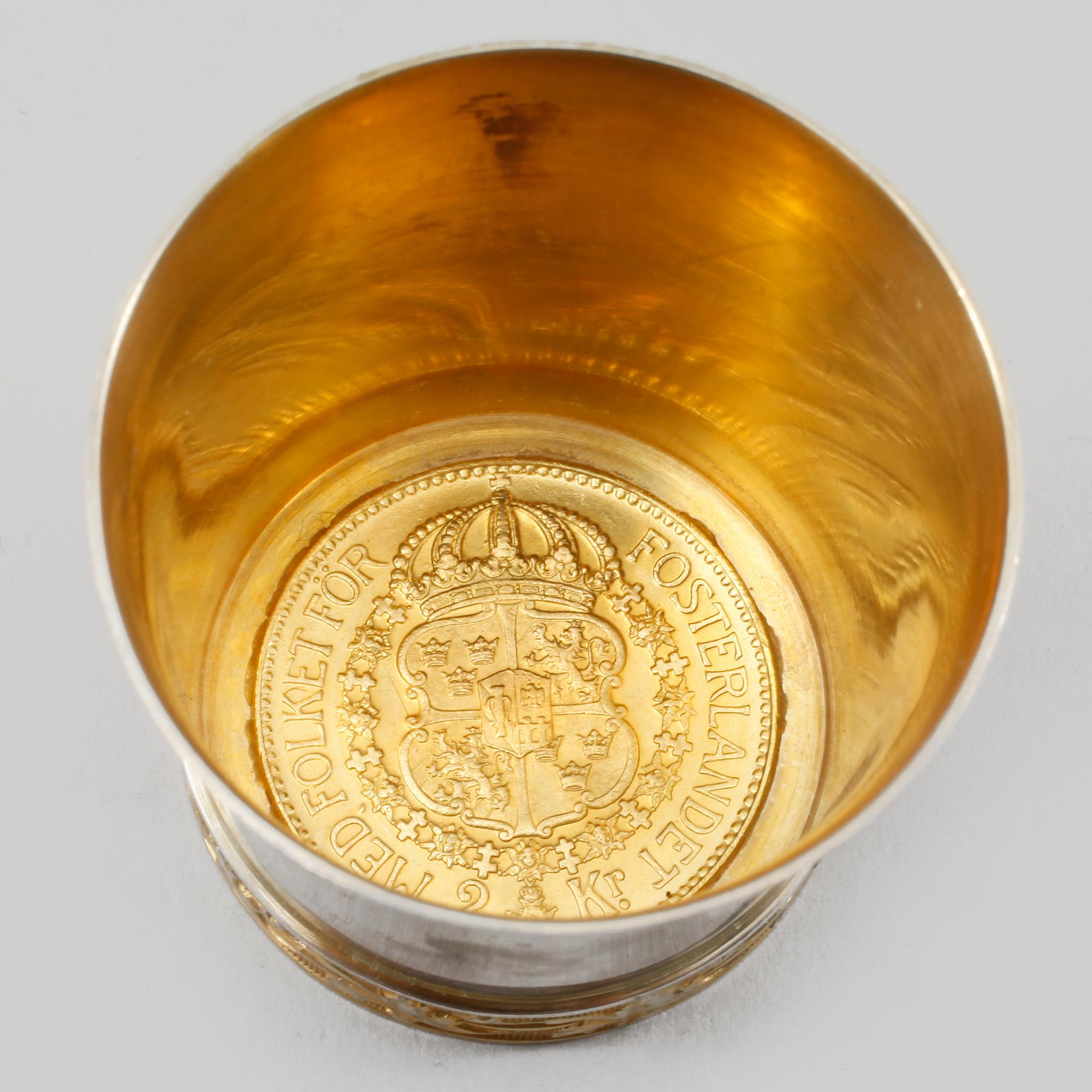 PUNSCHMUGGAR, 7 st, silver, Karl Georg Rogatius Sandberg, Stockholm, 1947, vikt 330 gram.