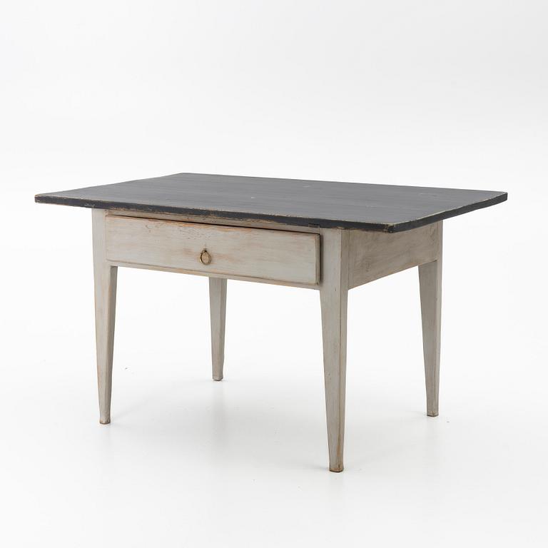 A table, 19th century.