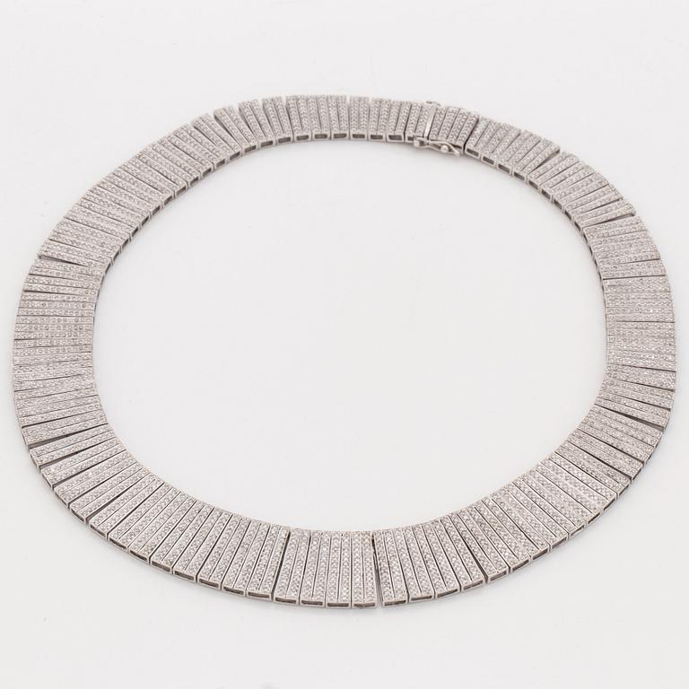 COLLIER med ca 2000 st briljantslipade diamanter totalt ca 15.00 ct.