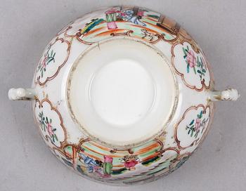 SKÅL MED LOCK, mandarinporslin, Kina. Omkring 1800.