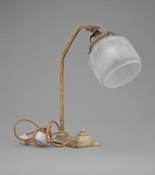 BORDSLAMPA, jugend, 1900-talets första kvartal.