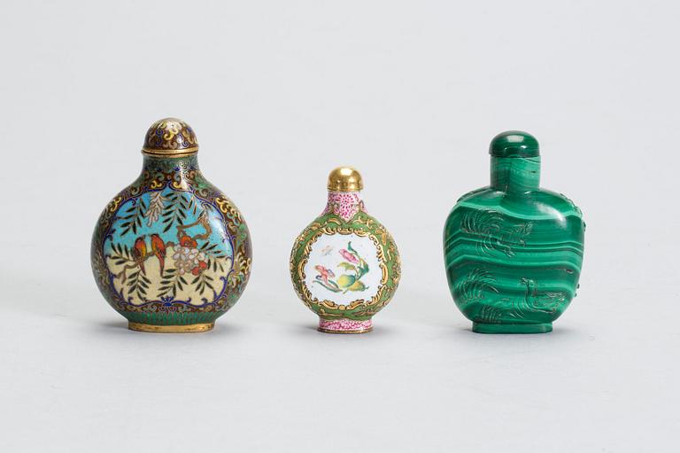 SNUSFLASKOR, 3 stycken Kina 1800-talets andra hälft.