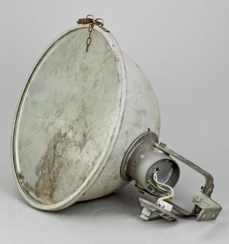 VÄGGINDUSTRILAMPA,  Lamox, 1900-talets mitt/andra hälft.